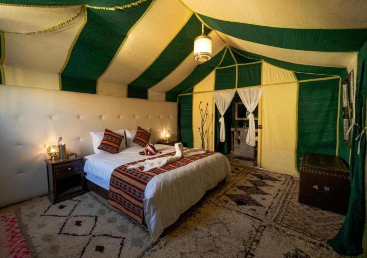 Отель Amazing Luxury Camp Мерзуга Экстерьер фото