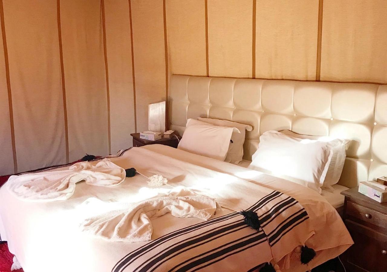 Отель Amazing Luxury Camp Мерзуга Экстерьер фото