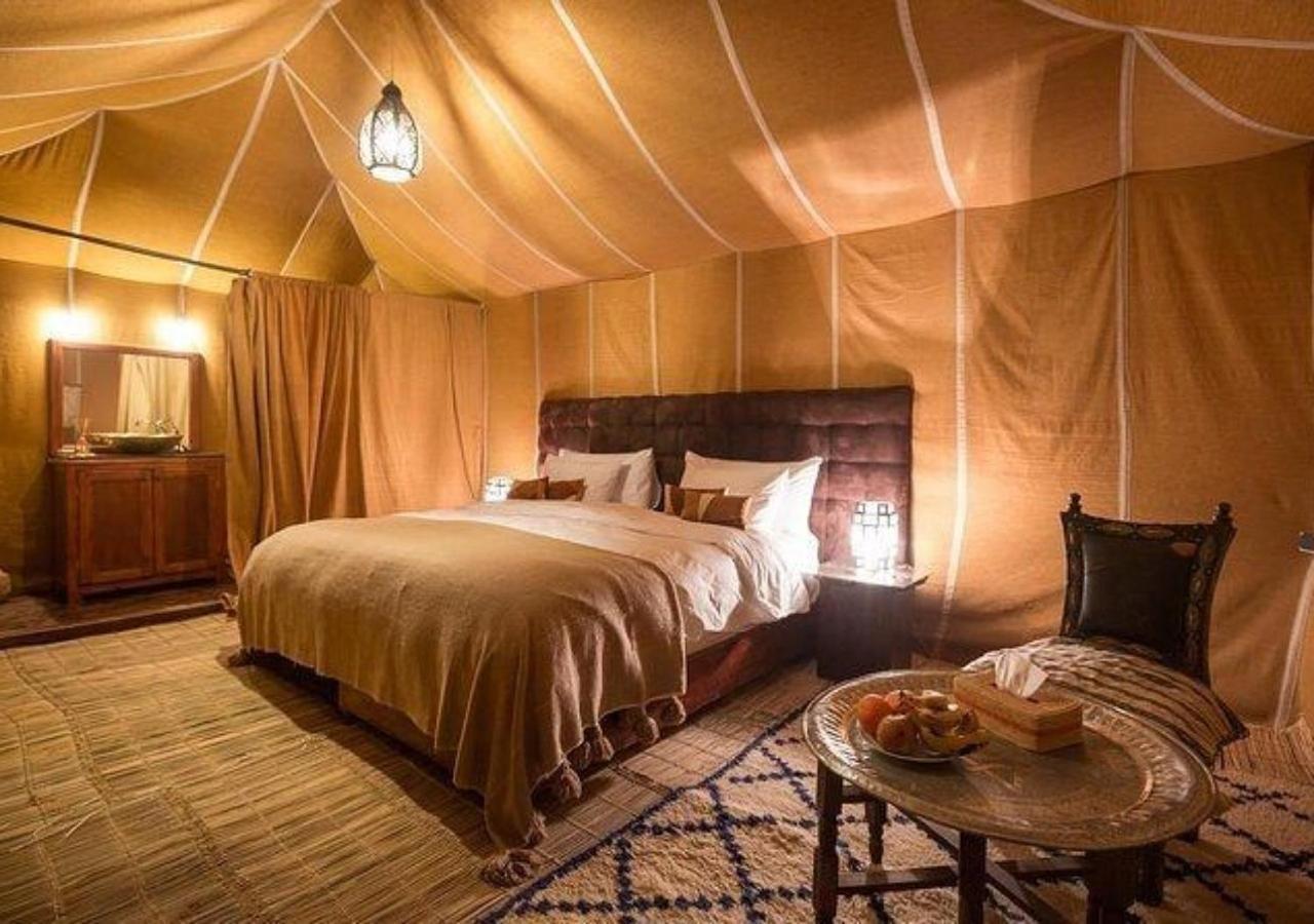Отель Amazing Luxury Camp Мерзуга Экстерьер фото